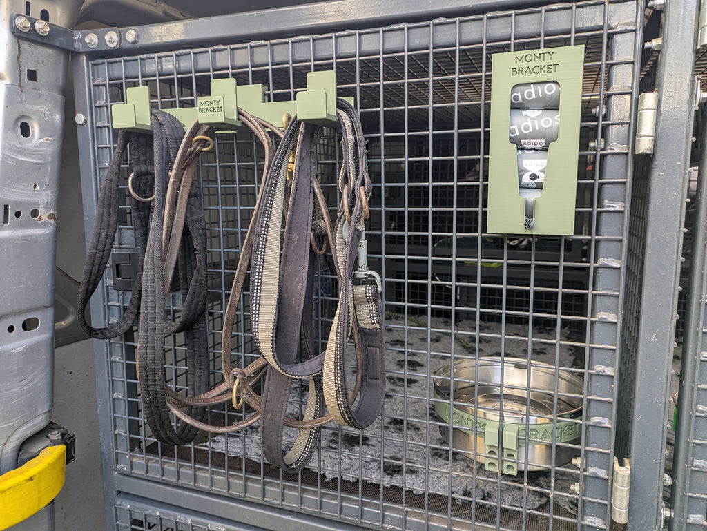 Monty Bracket Accessories Bar