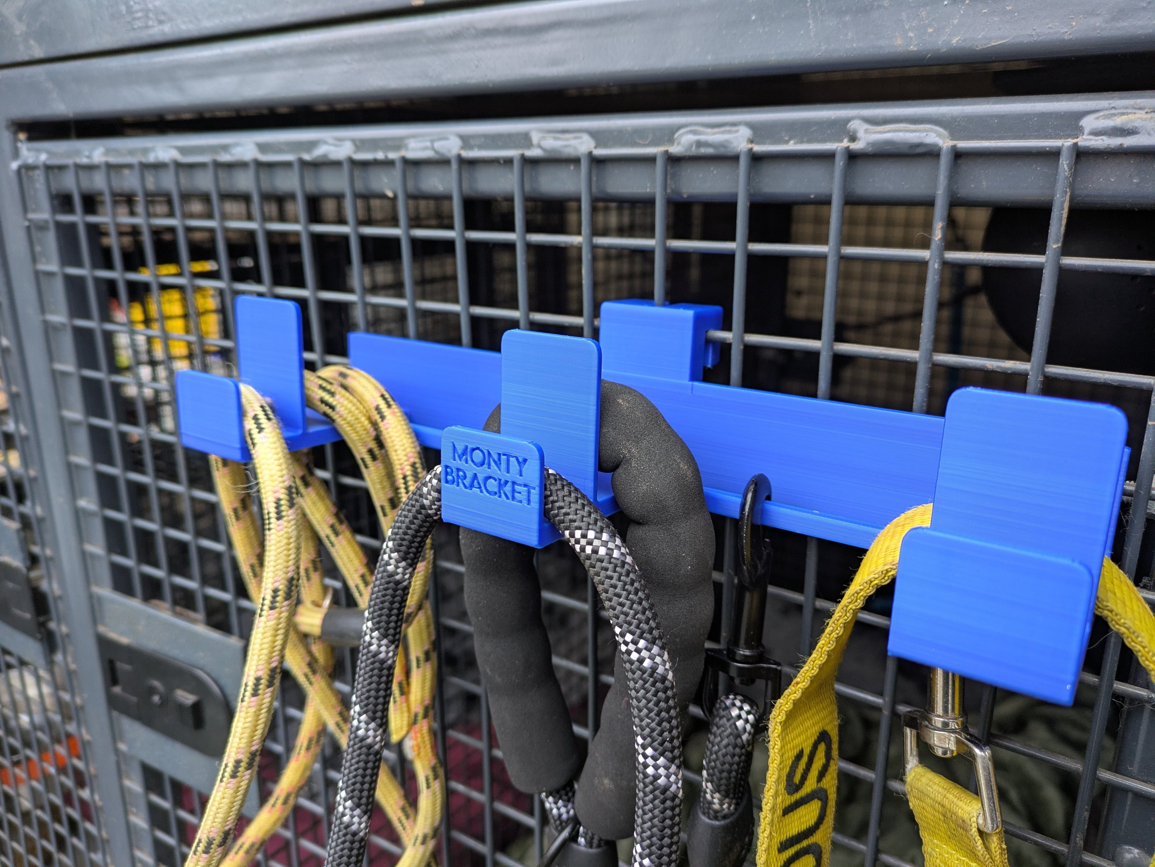 Monty Bracket Accessories Bar