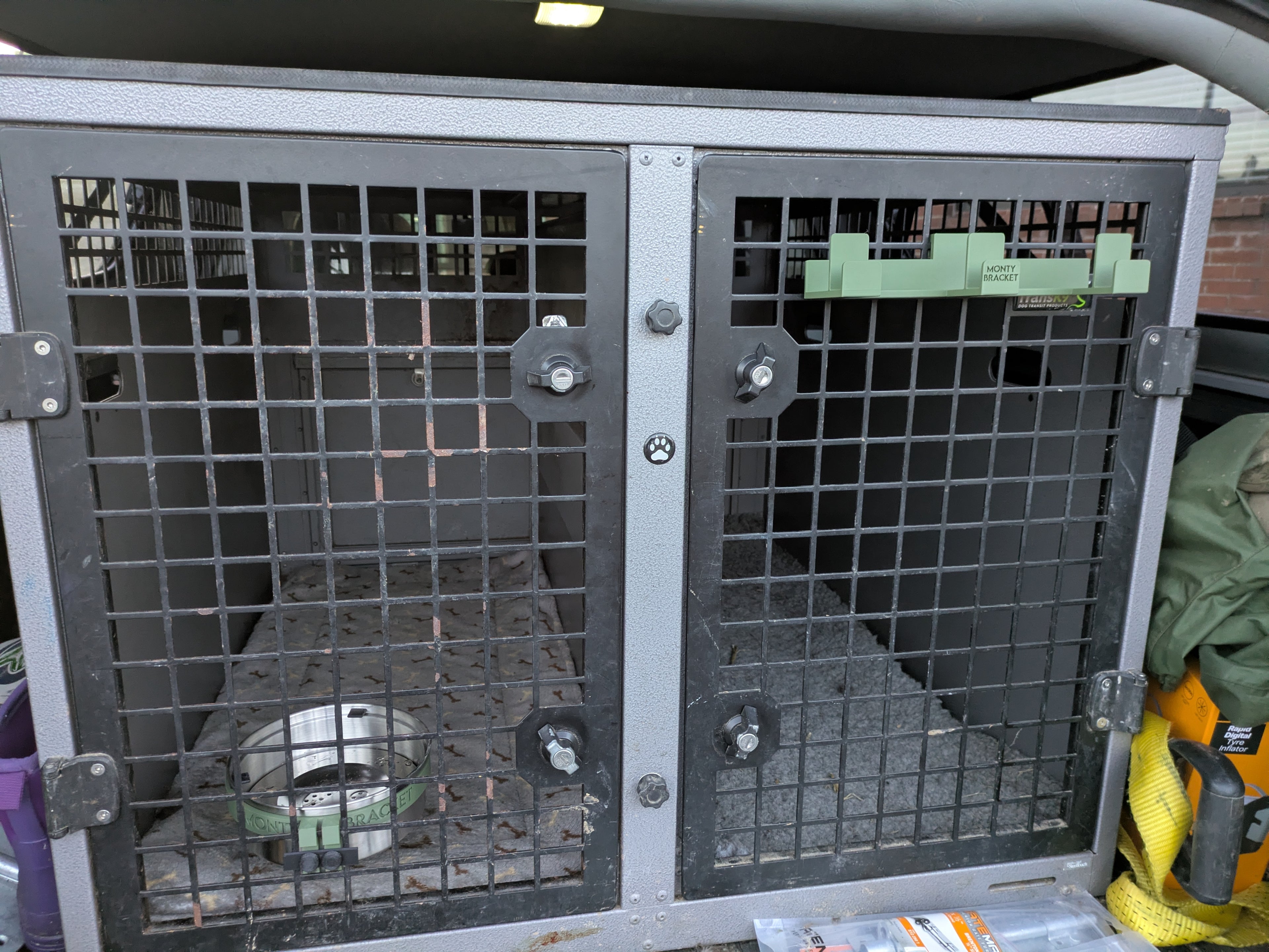 Monty Bracket Accessories Bar