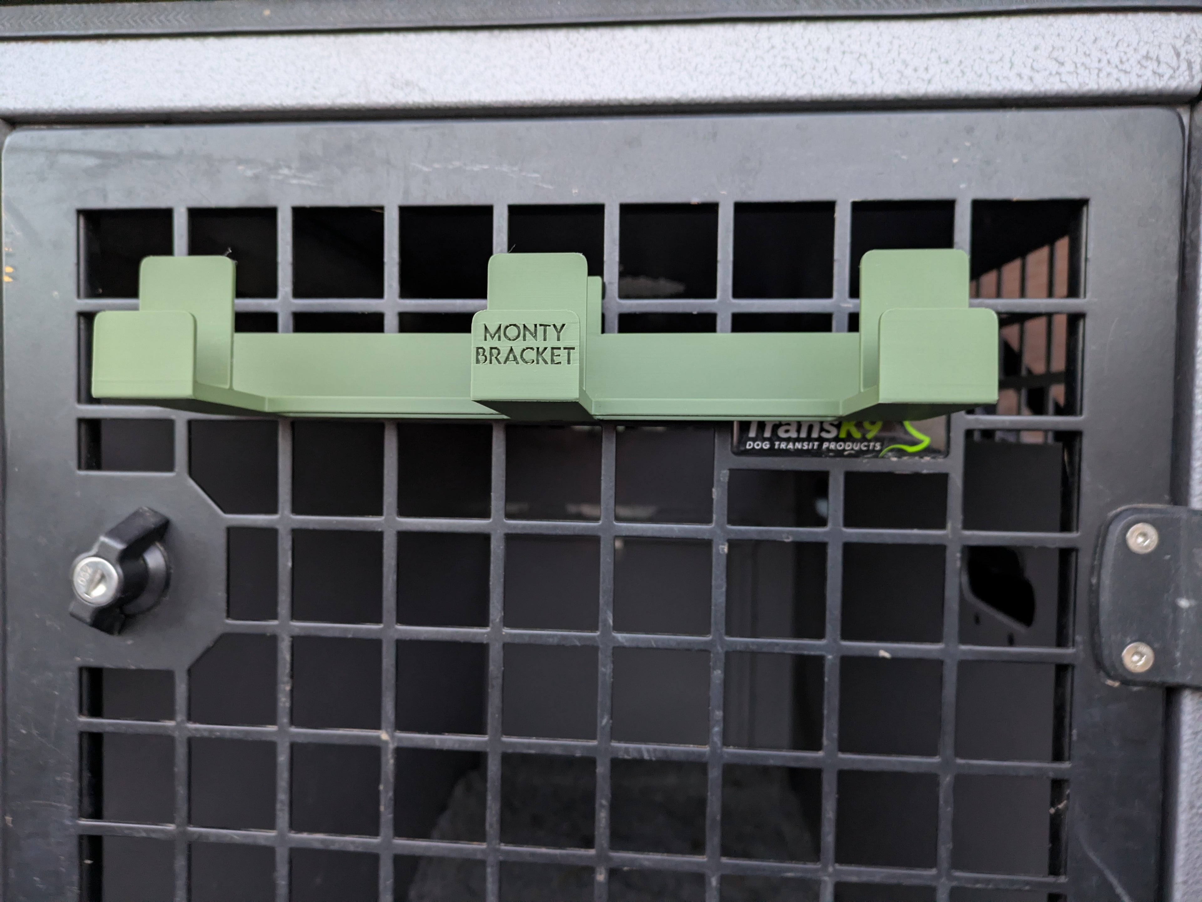 Monty Bracket Accessories Bar