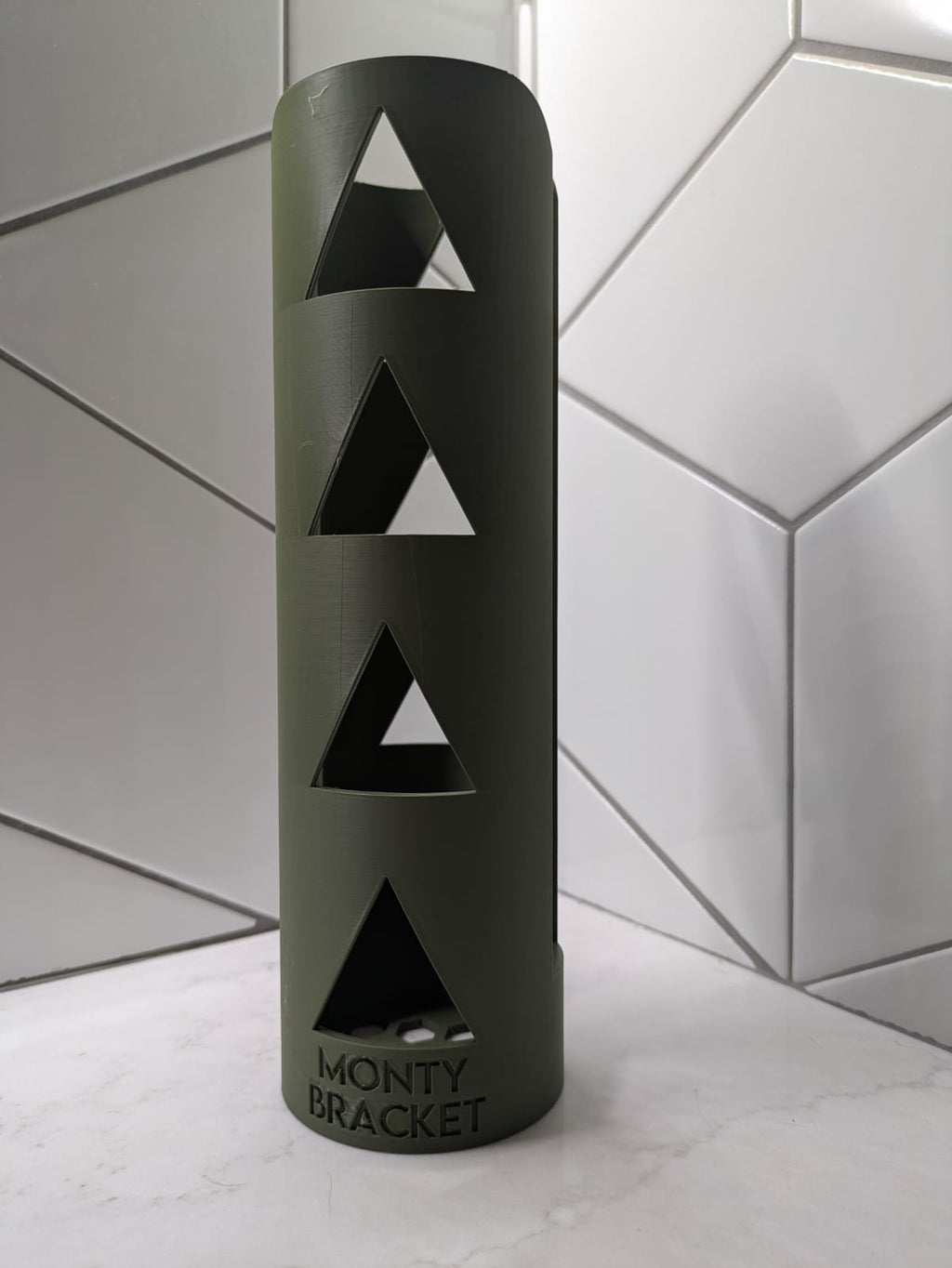 Monty Bracket Ball Dispenser