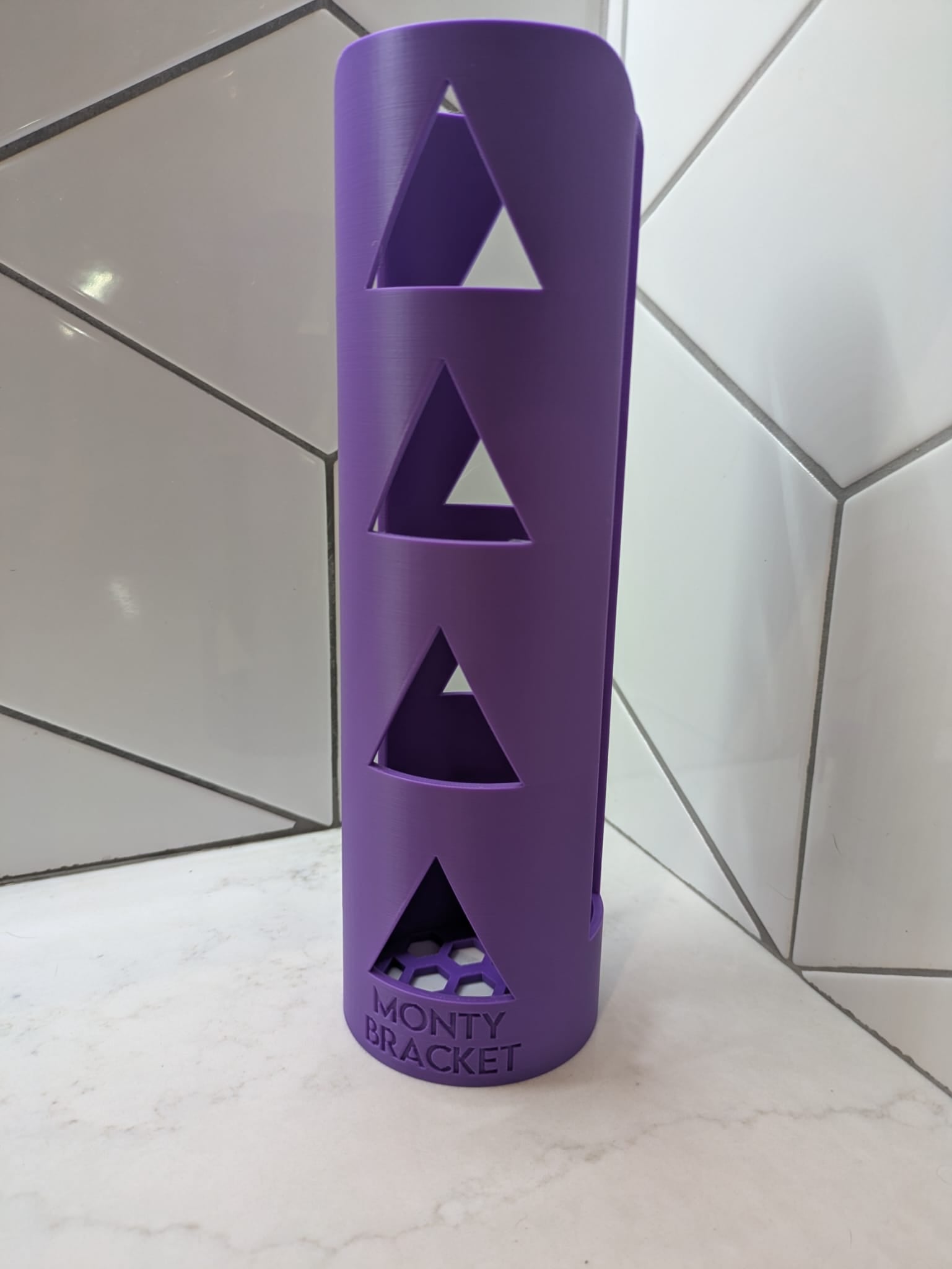 Monty Bracket Ball Dispenser